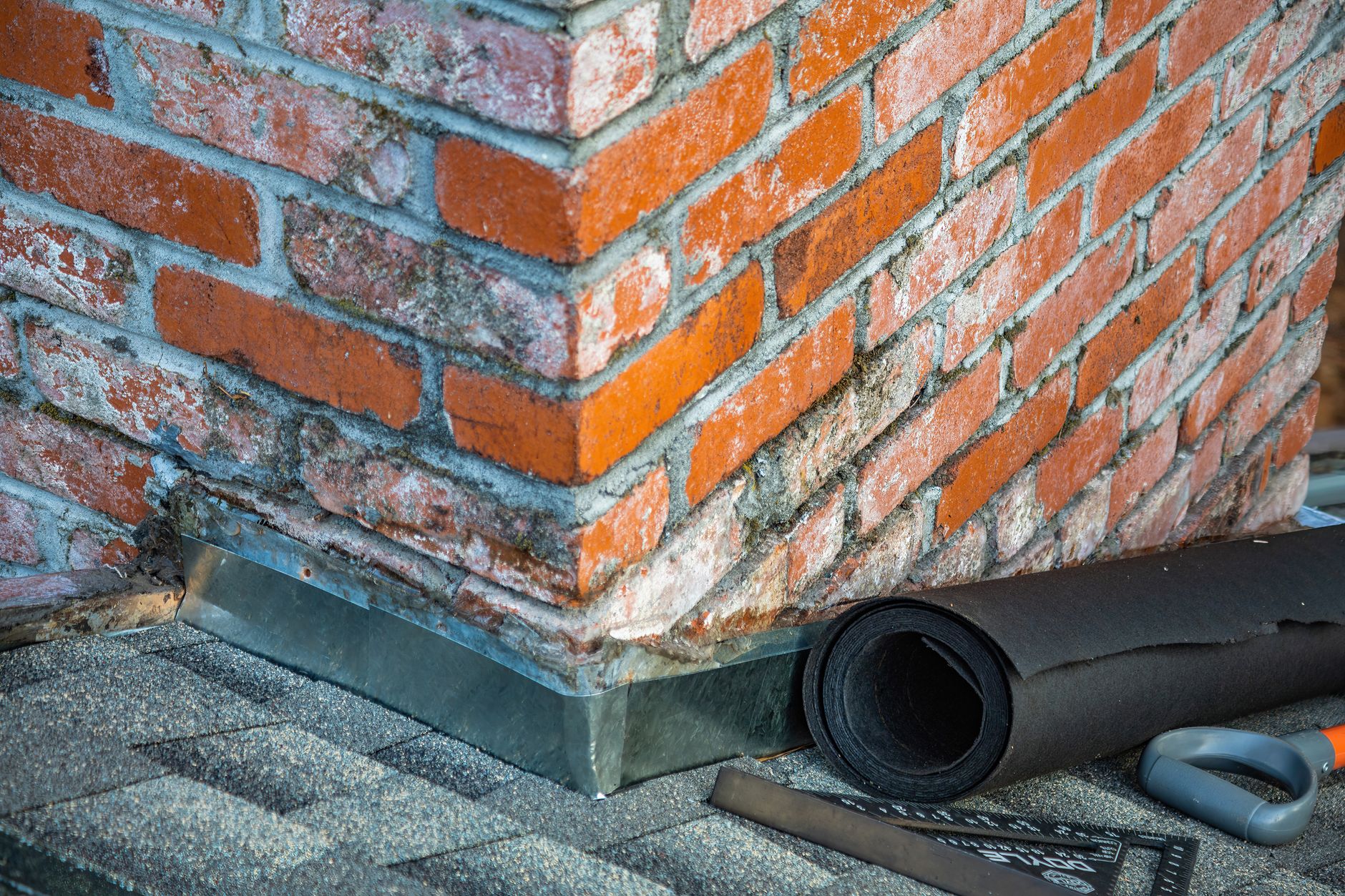 Tuckpointing: Debunking Myths and Highlighting Facts for Homeowners